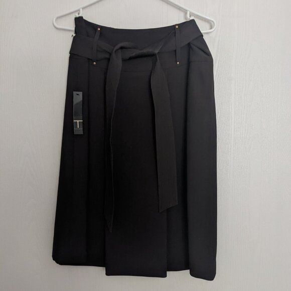 Brand New Tahari Skirt - Picture 3 of 3